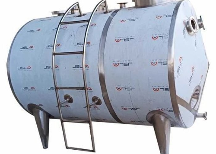 Milk storage and silo